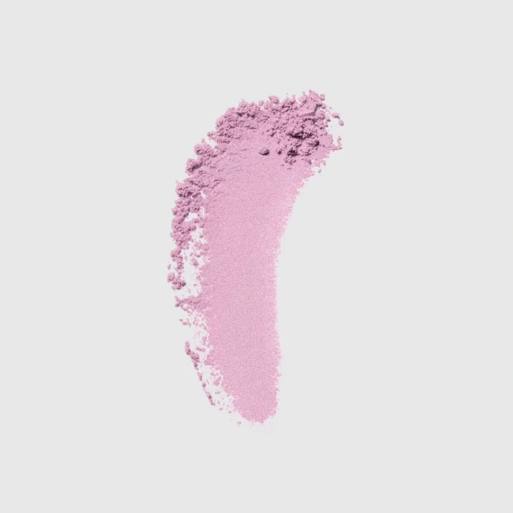 Gucci Glow Highlighter Pressed Powder in Frosted Lilac. - Picture 7 of 12
